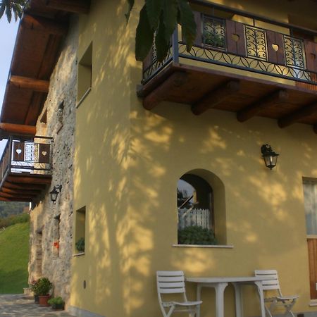 Bed And Breakfast Montino Cene Buitenkant foto