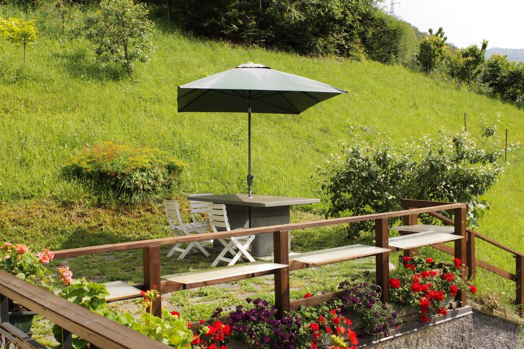 Bed And Breakfast Montino Cene Buitenkant foto